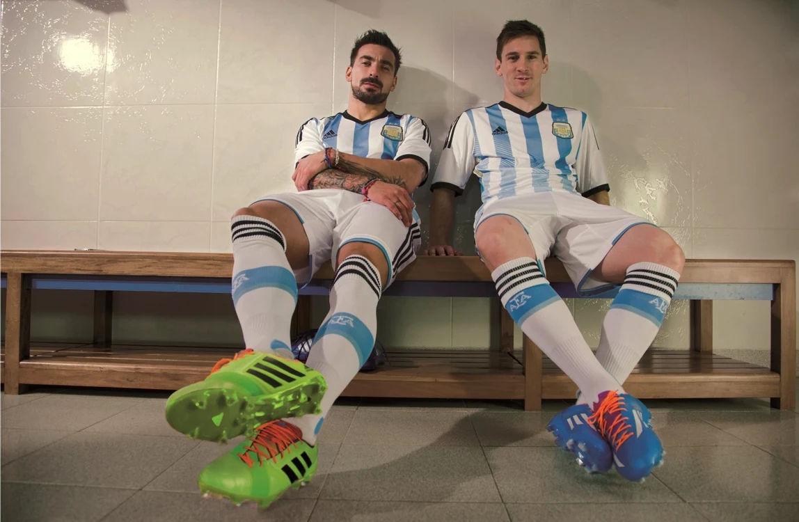 Lavezzi şi Messi vor purta un echipament nou