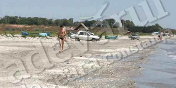 Zona neamenajată, dintre plaja Modern si golful Pescărie va fi curățată de liceeni