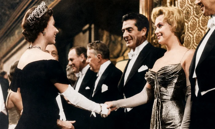 Regina Elisabeta și Marilyn Monroe GettyImages 537127625 jpg