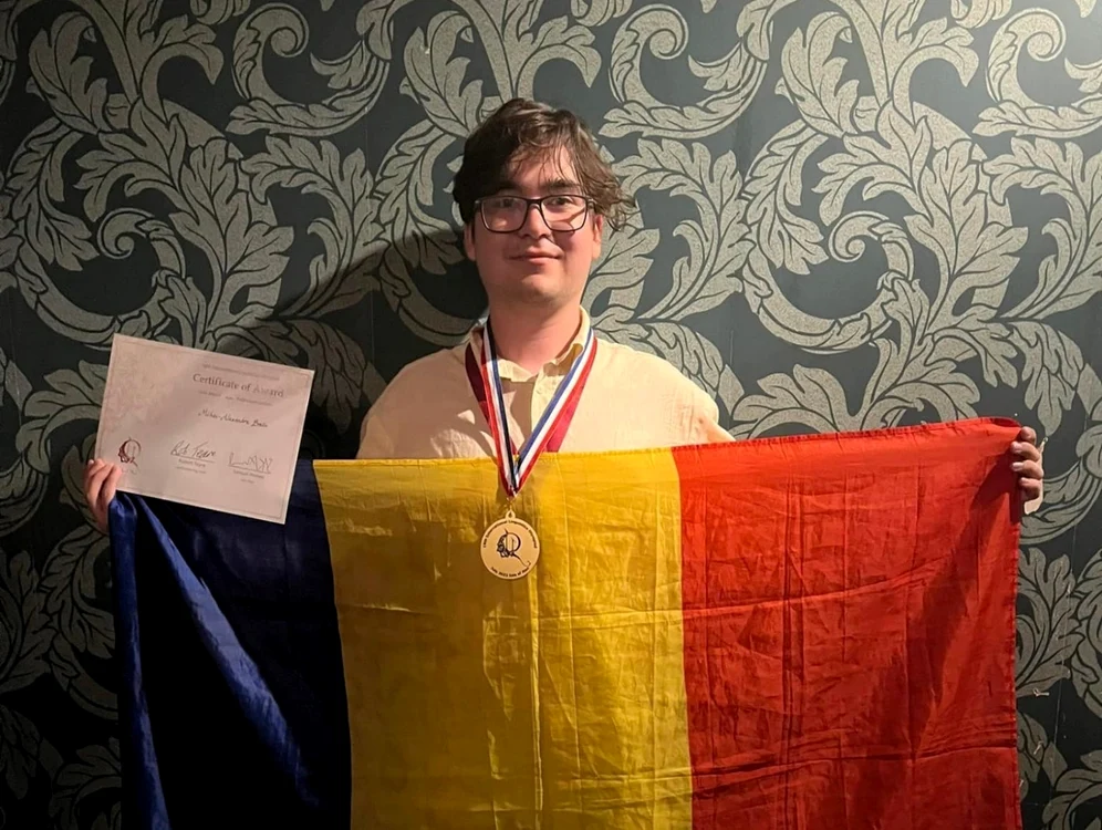 Miihai bratu hai Bratu a câştigat medalia de aur la Olimpiada Internaţională de Lingvistică                              Foto: foto facebook.com/olimpiadadelingvistica