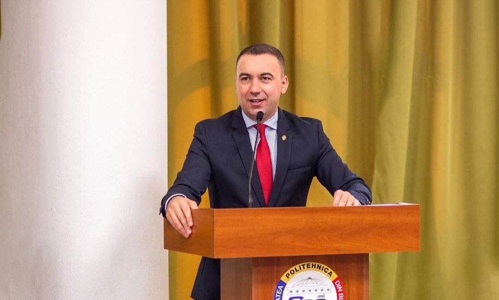 Ministrul Digitalizării vrea reducerea cu 90% a consumului de hârtie din instituția pe care o conduce 