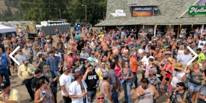 Imagine de la ediţia din 2017 de la Festivalul Testicolelor din Montana, SUA  FOTO therockcreeklodge.com