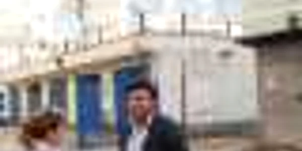 Locatarii din 9 Mai sunt speriaţi de radiaţii