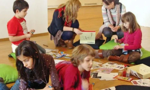 „Epoca de aur“, cerută de părinţi în manualele şcolare jpeg