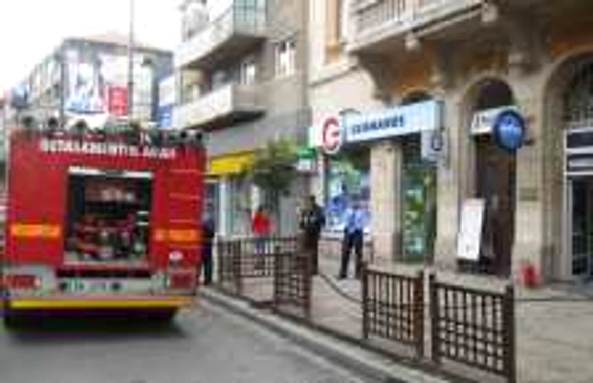 Pompierii arădeni au lichidat focul în trei ore