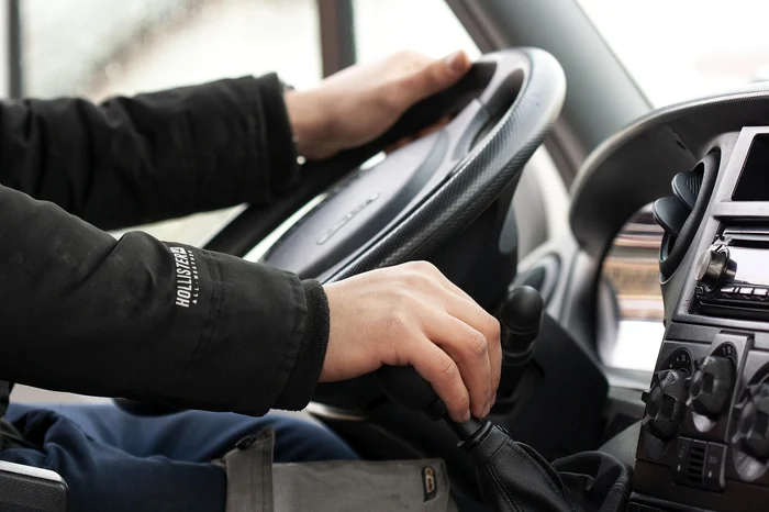 Studenții aleg tot mai des să lucreze pe Bolt sau Uber / Foto: Pixabay