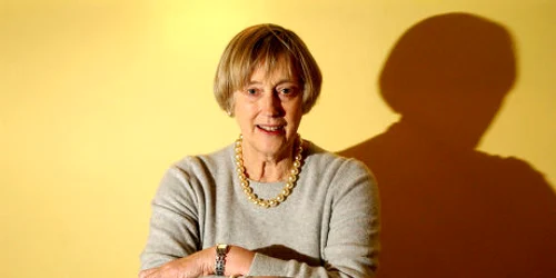 dame stella rimington 440nw 859004g jpg