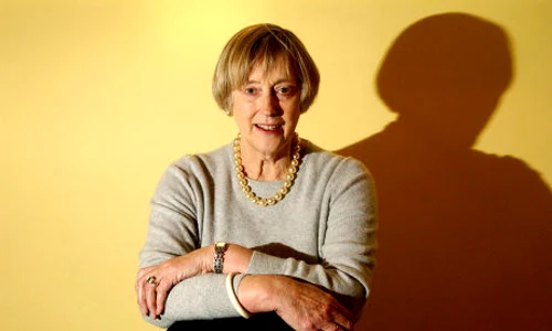 dame stella rimington 440nw 859004g jpg