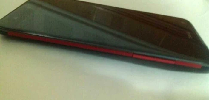 Droid Incredible X este numele phablet-ului de 5 inci de la HTC. FOTO PhoneHK