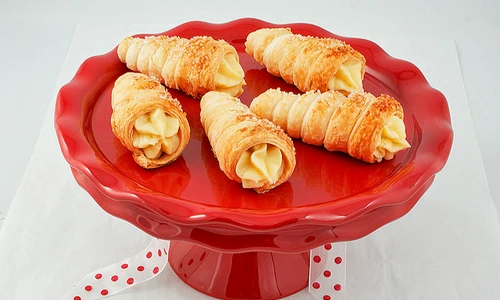 rulouri cu crema de vanilie jpeg
