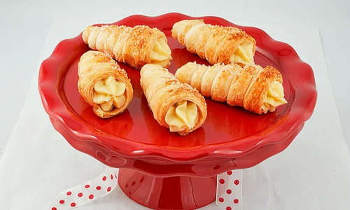 rulouri cu crema de vanilie jpeg