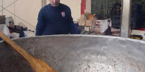 30 de bucătari vor participa la "Cupa Argeşului"