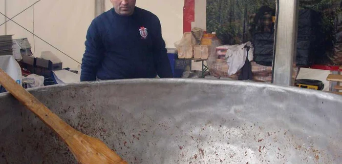 30 de bucătari vor participa la "Cupa Argeşului"