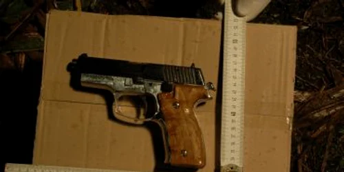 Reşiţa: Un bărbat a fost găsit împuşcat în cap într-o grădină