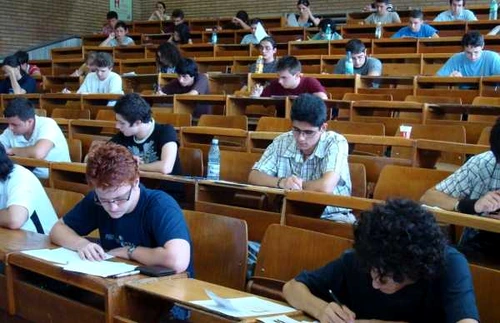 Circa 500.000 de studenți încep astăzi facultatea Foto: Arhivă