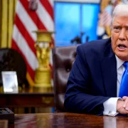 250211 donald trump oval office resolute desk ac 602p b91b38 webp