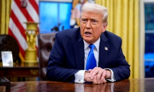 250211 donald trump oval office resolute desk ac 602p b91b38 webp