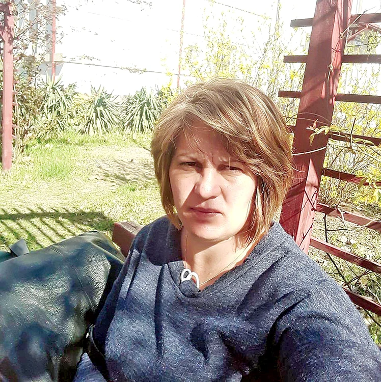 Tatiana Truţă  e infirmieră la Spitalul  Orăşenesc Balş
