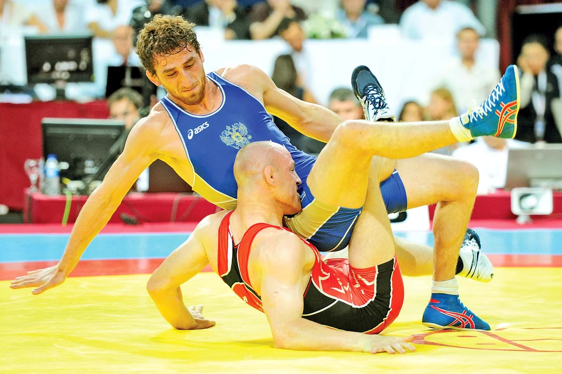 
    Albert Saritov a fost medaliat  cu bronz la Mondialele din 2011   