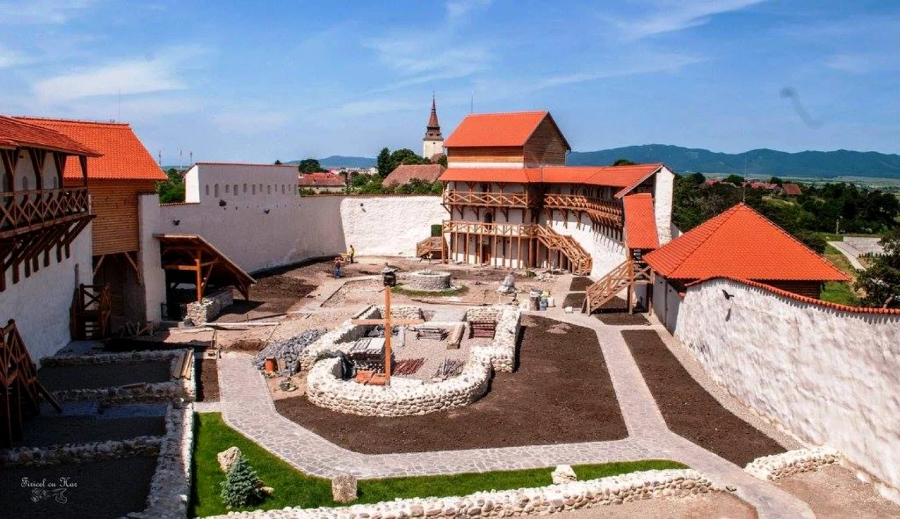 Cetatea Fledioara a fost refăcută de la zero. FOTOArhivă.