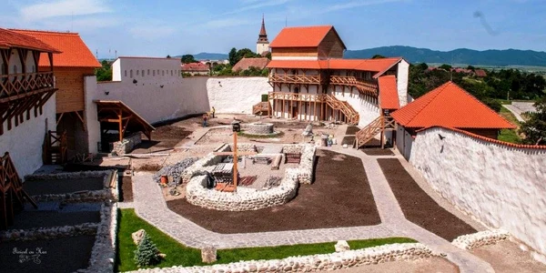 Cetatea a fost refăcută din temelii