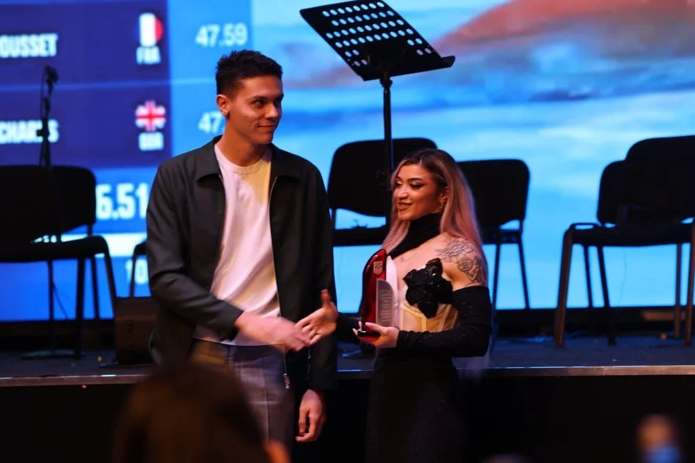 David Popovici a luat marele pot la Gala Sportului Dinamovist. I-a stat alături o halterofilă de temut