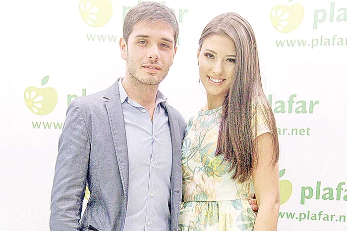 3 iulie 2013: La concertul susţinut marţi seara la un eveniment MTV, solistul a venit fără verighetă (FOTOGRAFII: MTV)