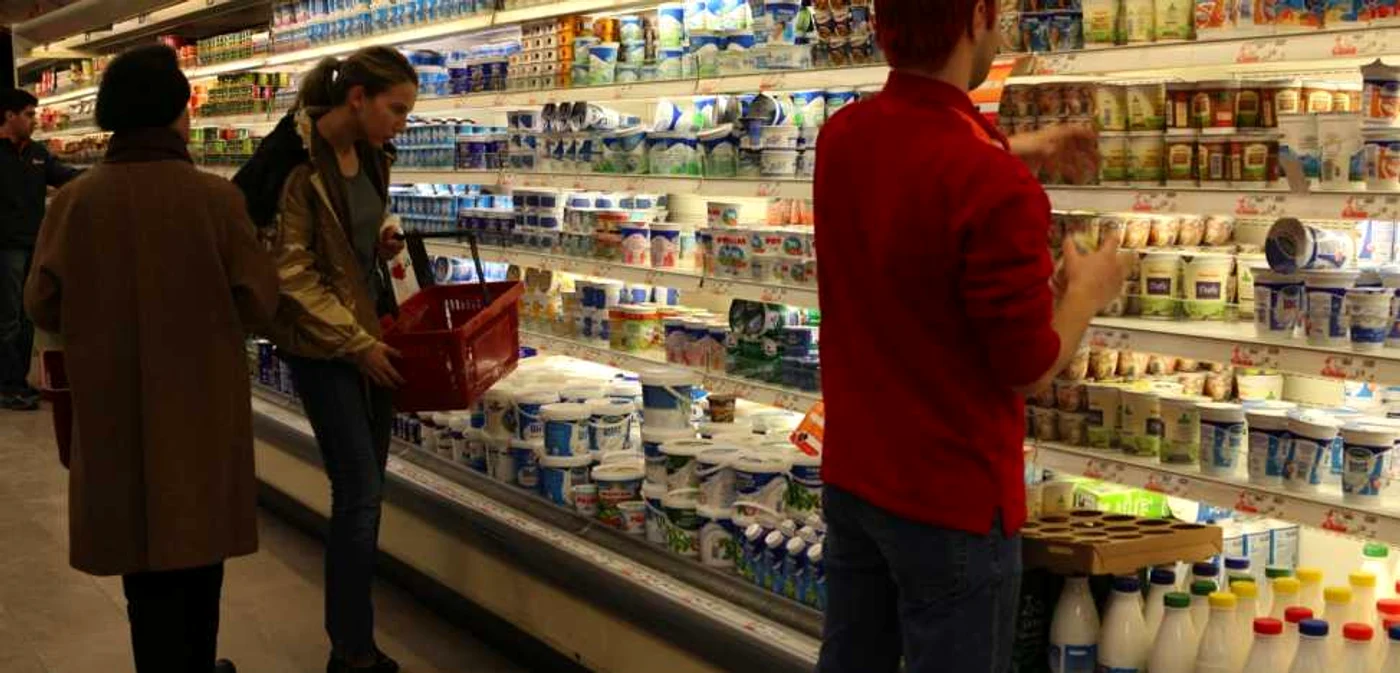 Toţi producătorii de alimente din Moldova vor trebui să înscrie pe ambalaje conţinutul de zahăr, sare şi grăsimi din produsele comercializate Foto: Adevărul