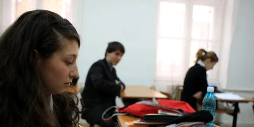 Liceeni au dat examenul cu profesorii de la catedră