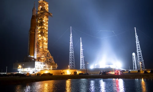 Racheta SLS a NASA pe rampa de lansare pentru misiunea Artemis către Lună 4 nov 2022 Foto EPA EFE