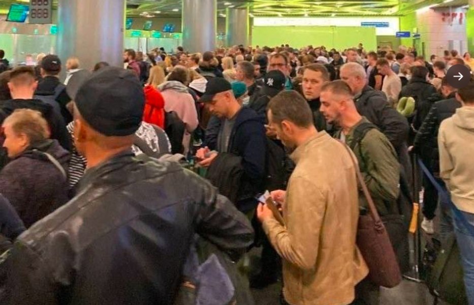 Rușii care au fugit din țară se întorc și contribuie la creșterea economiei: „Putin nu a greșit atât de mult. Ne urăsc cu adevărat“