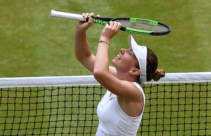 Simona Halep este prima jucătoare de tenis din România care dispută finala probei de simplu la WimbledonFoto: EPA-EFE