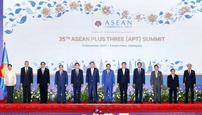 Summit-ul reprezentanților țărilor ASEAN cu China, Japonia și Coreea de Nord,