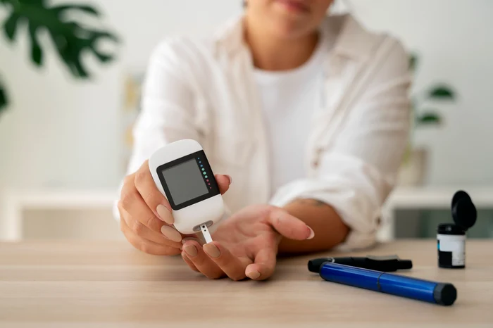 Persoană care suferă de diabet - Foto: Freepik