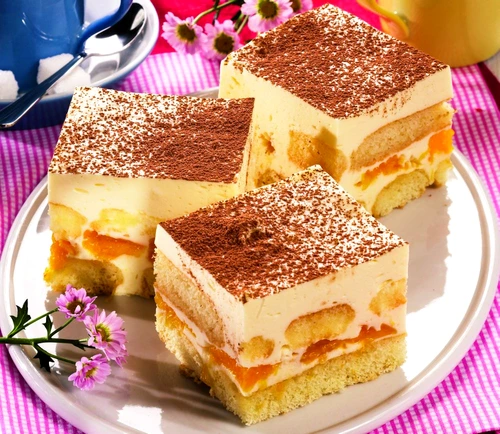 tiramisu cu piersici jpeg