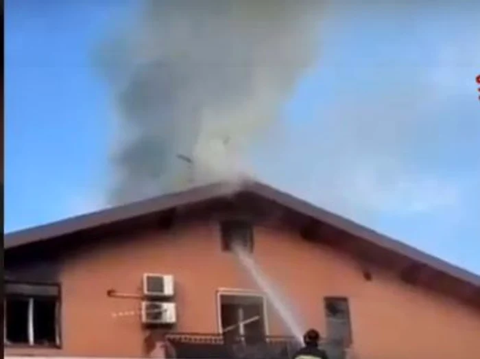 Tânăra are arsuri grave pe 90% din suprafaţa corpuluiFoto: captură video