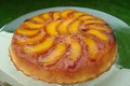 tarta rasturnata cu piersici 580x400 jpeg