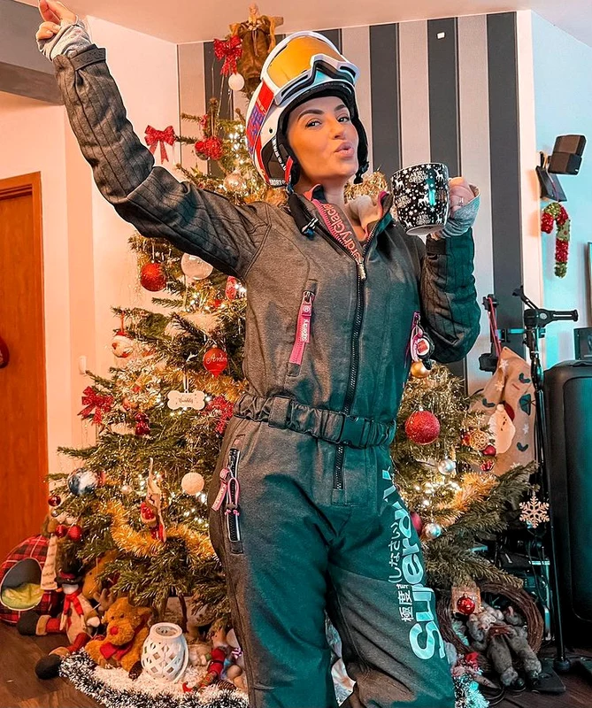 giulia anghelescu huidu jpg