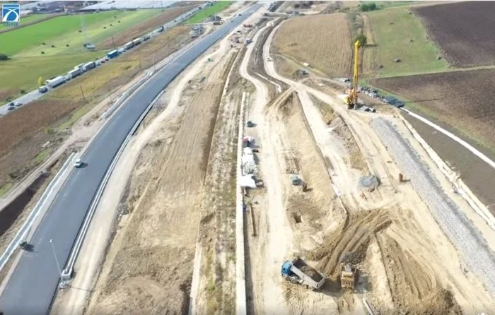 Şantierul autostrăzii în zona alunecării de teren de la Oiejdea