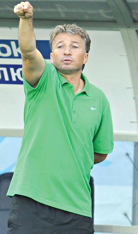 
    Dan Petrescu nu a făcut mulţi purici în Qatar  