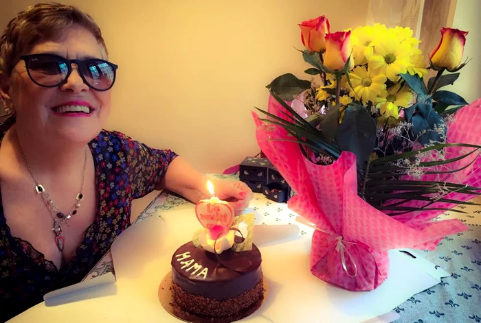 În data de 4 ianuarie, mama lui Cezar Ouatu a împlinit 72 de ani