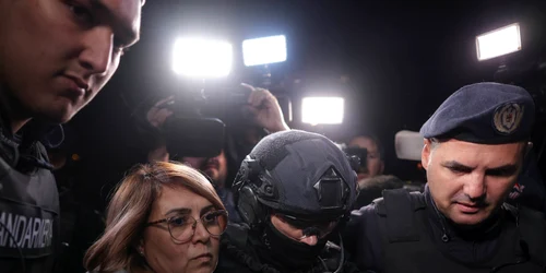Laura Crișan este adusă la sediul Parchetului de pe lângă Înalta Curte de Casație și Justiție din București. FOTO Inquam Photos / Octav Ganea