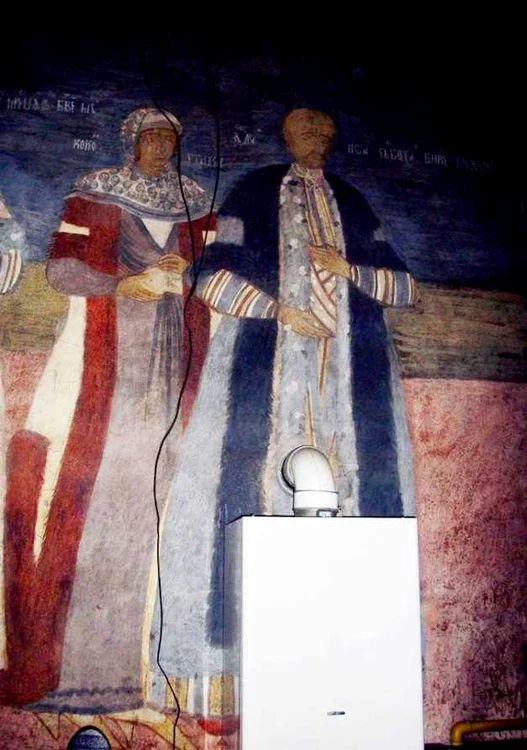 Pictura veche de 193 de ani a fost restaurată cu centrala pe perete