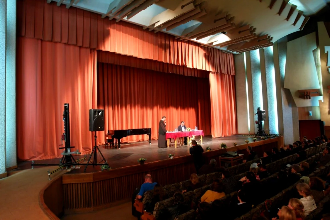 Sala mare de spectacole. FOTO: Centrul Cultural Drăgan Muntean.