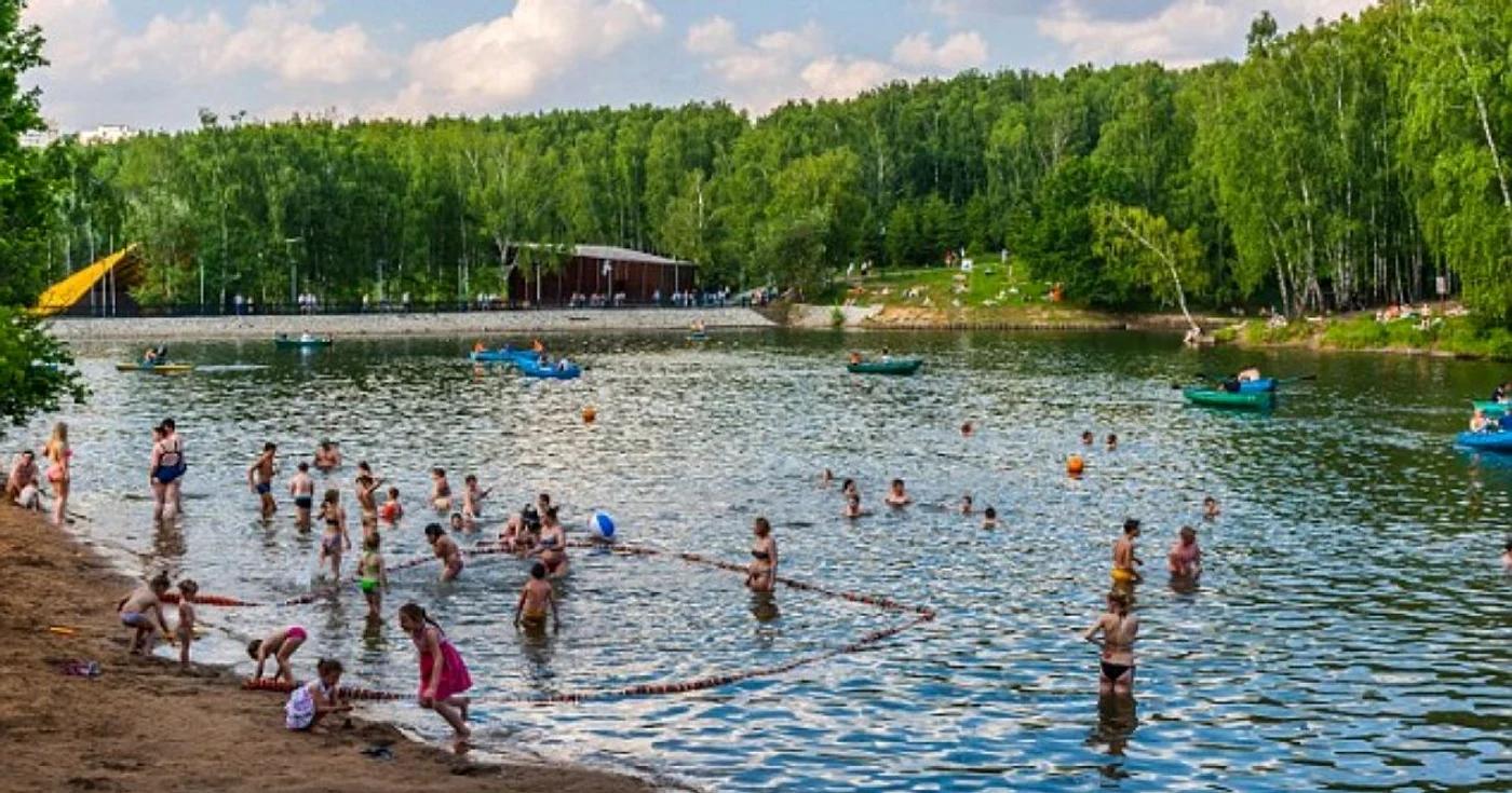 Vara aceasta, la Moscova vor fi amenajate plaje noi pe malurile râurilor şi lacurilor din oraş, cu zone delimitate, în care apa nu va depăşi 1,2 metri adâncime. FOTO Daily Mail