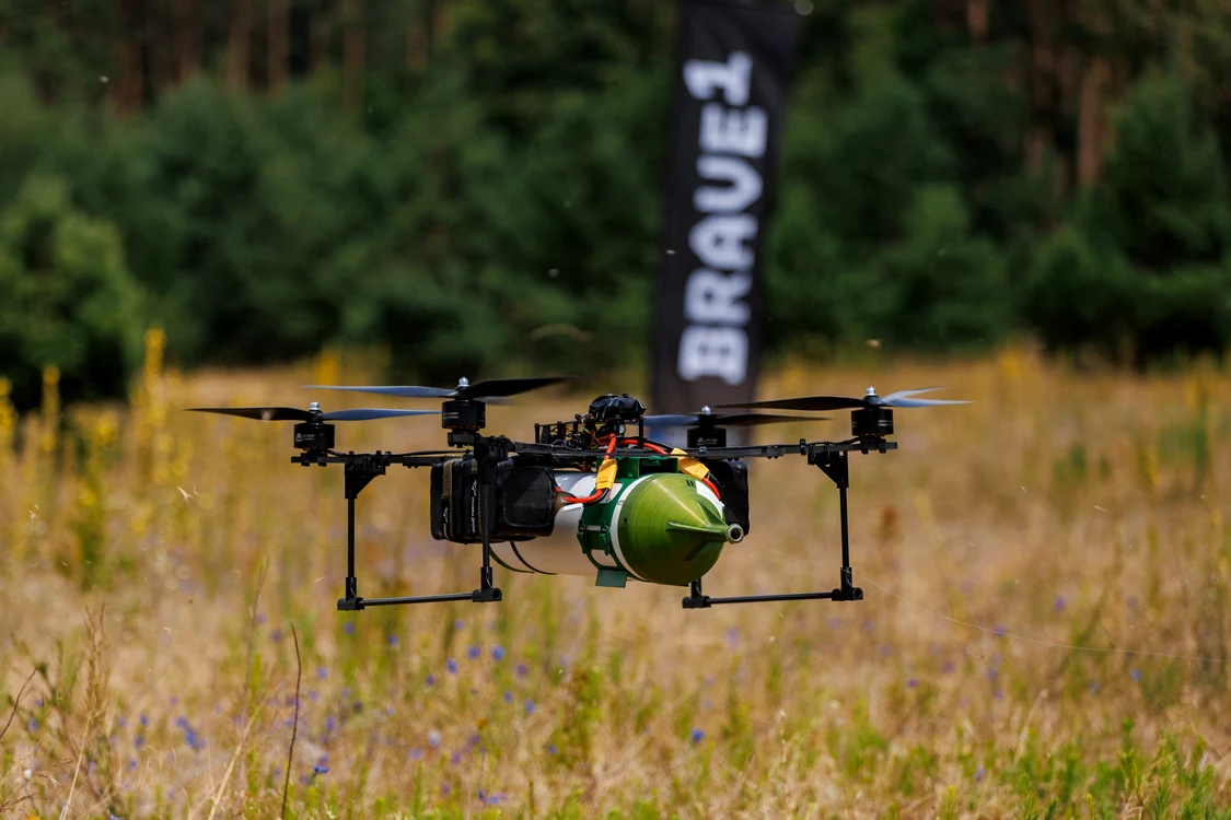 Dronă realizată în laboratorul BRAVE1