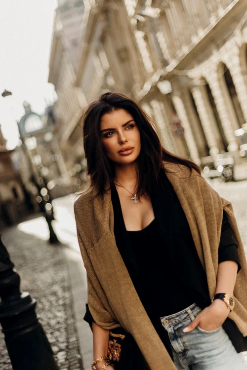 Ileana Lazariuc foto arhiva personală2 jpg