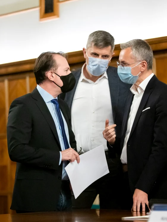 Florin Citu cu Barna si Stelian Ion / Sedinta Guvern 5 mai 2021 FOTO Guvernul Romaniei