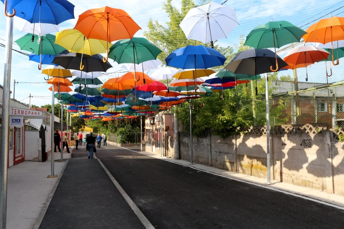 Pielea poate fi afectată de radiaţiile solare chiar şi în drum spre serviciu, nu doar la plajă.