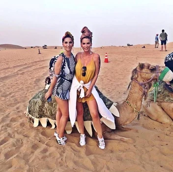 andreea banica si ramona 3 jpeg